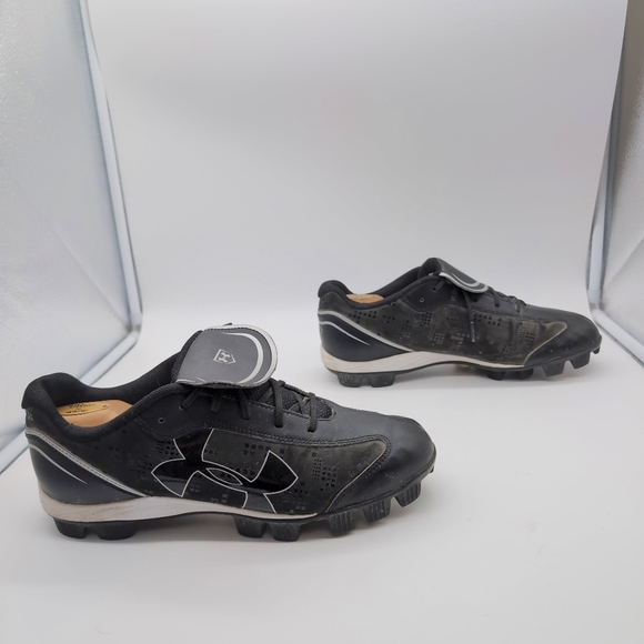 Under Armour sz 11 Women's Glyde Softball Cleats Black White ART NO.1233552-011 - Picture 7 of 11